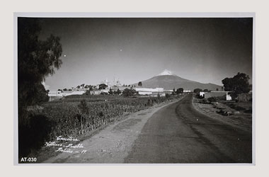 Foto - Postal Atlixco, Puebla,Carretera,1930 aproximada