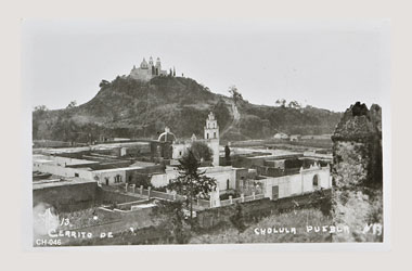 Foto - Postal Cholula, Puebla,Pirámide y Santuario de los Remedios,No identificada