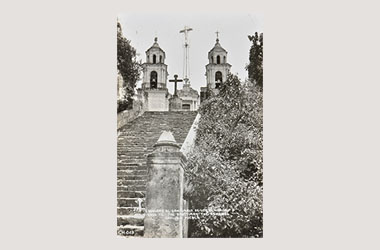 Foto - Postal Cholula, Puebla,Santuario de los Remedios. Vista de la escalera principal.,No identificada