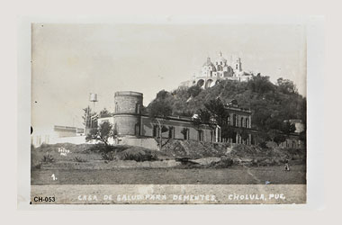 Foto - Postal Cholula, Puebla,Sanatorio Guadalupe y Santuario de los Remedios.,1930 aproximada