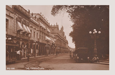 Foto - Postal Puebla, Puebla,Escuela,No identificada