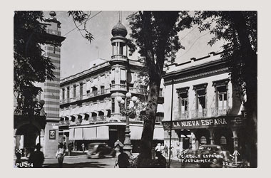 Foto - Postal Puebla, Puebla,Edificio "Círculo Español",1956 aproximada
