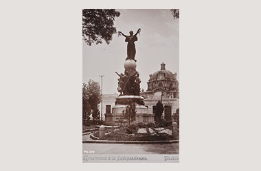 Foto - Postal Puebla, Puebla,Monumento a la Independencia,No identificada