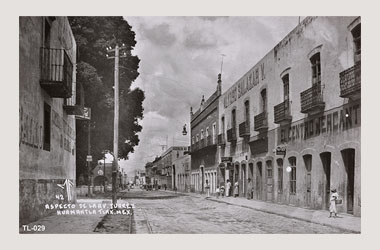 Foto - Postal Haumantla, Tlaxcala,Avenida Juárez,1940 - 1950 aproximada